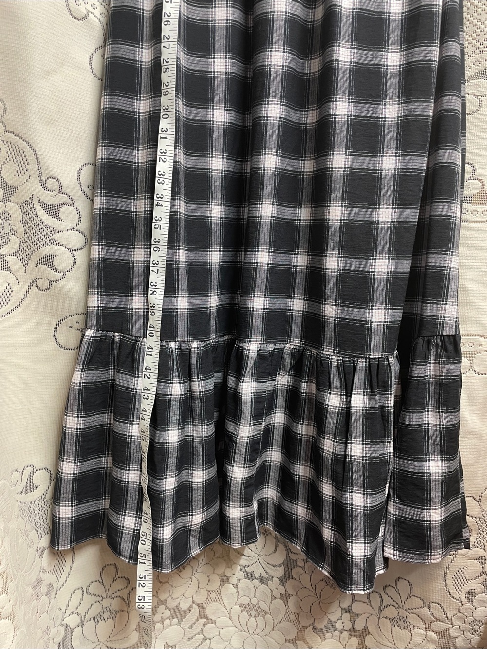 Oak & Trellis Black and White Frilly Large Dress - Picture 8 of 8